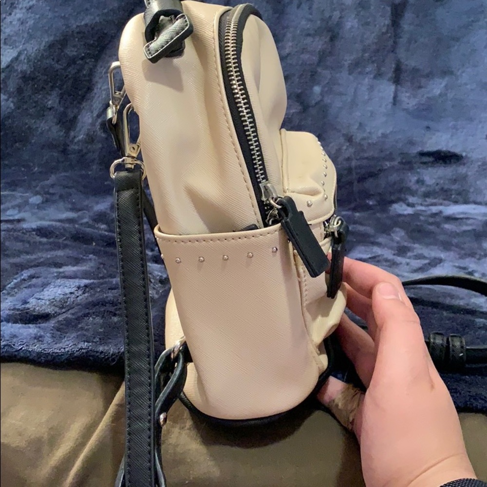 Small backpack - Picture 3 of 4